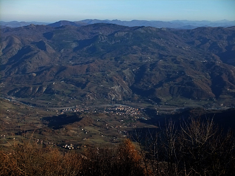 Vue de bobbio depuis le mont Penice