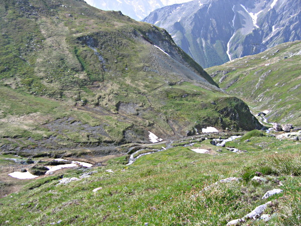 La descente rapide vers Casaccia en direction de l'Italie 